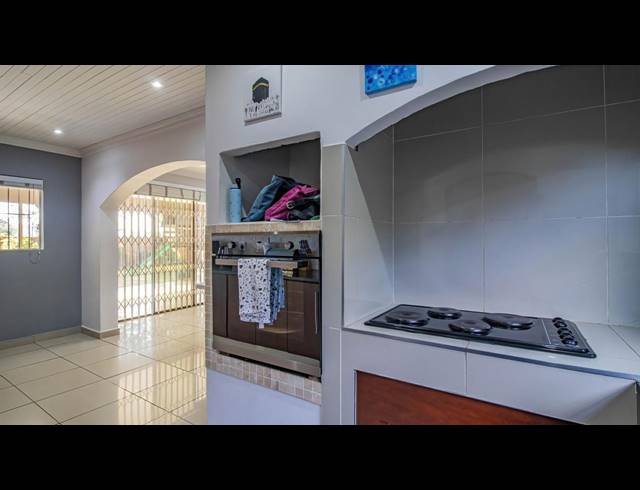 4 BEDROOM FREESTANDING FOR SALE IN BASSONIA